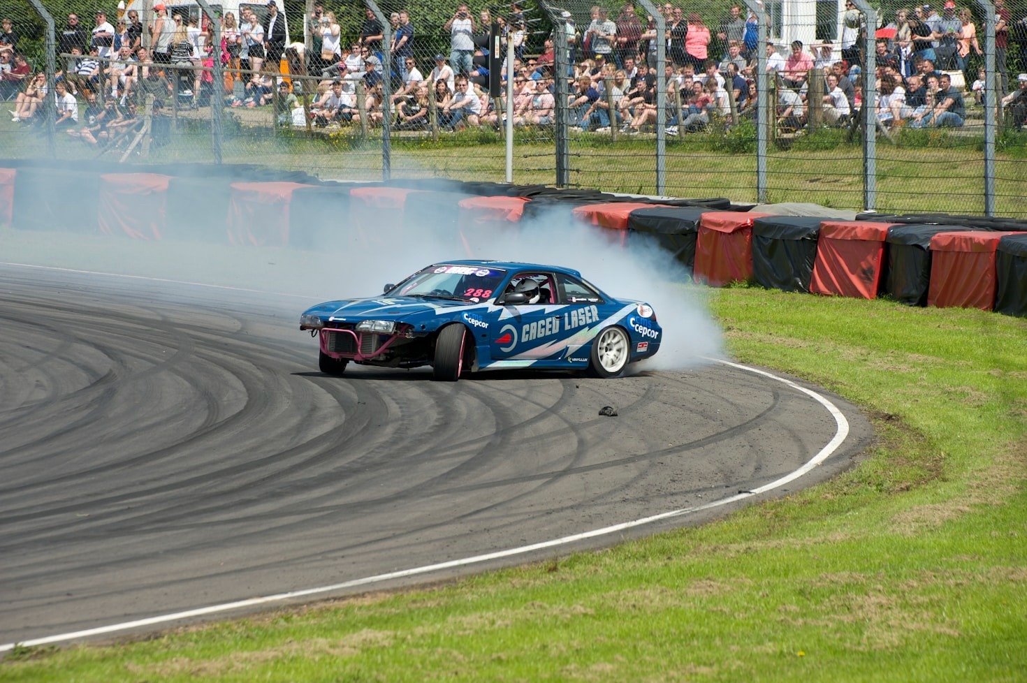 Jak technologia zmienia przyszłość motoryzacji?